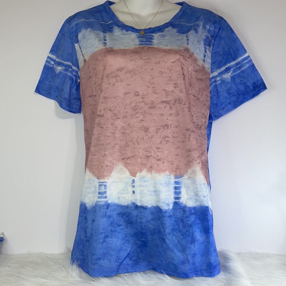 multicolored women's t-shirt